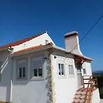 Casa Dos Passaros Holiday home Carril (Ferreira do Zezere, Santarem)
